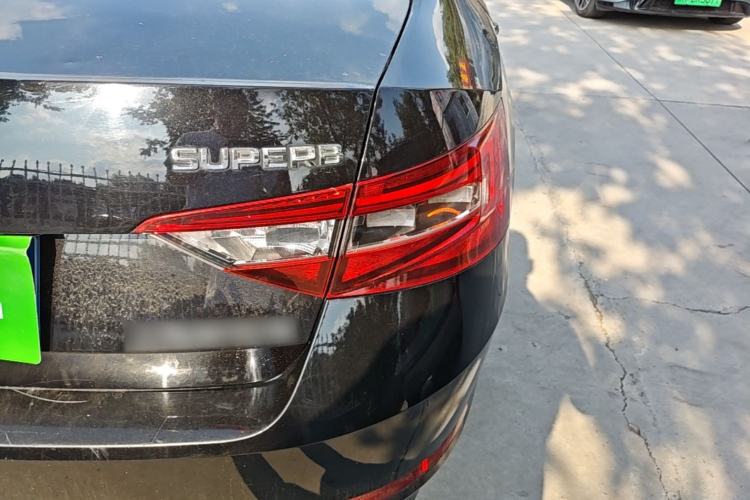 Used Skoda Superb 2016 TSI280 DSG Advanced Edition Right Rear Taillight