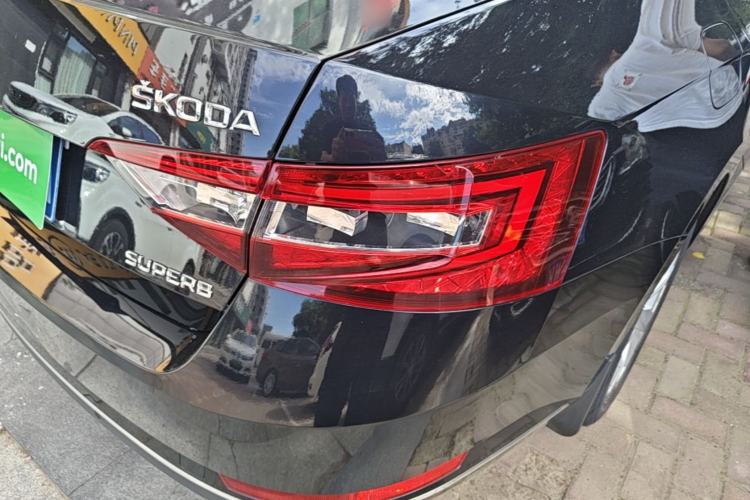Used Skoda Superb 2016 TSI280 DSG Innovation Edition Right Rear Taillight