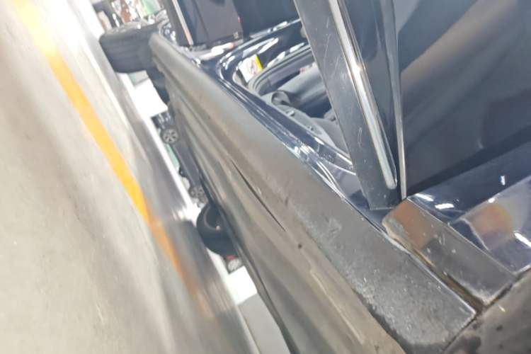 Used Skoda Superb 2016 TSI330 DSG Smart Drive Edition Right Side Sill