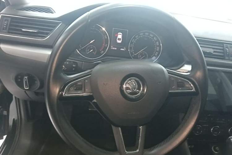 Used Skoda Superb 2016 TSI280 DSG Innovation Edition Steering Wheel
