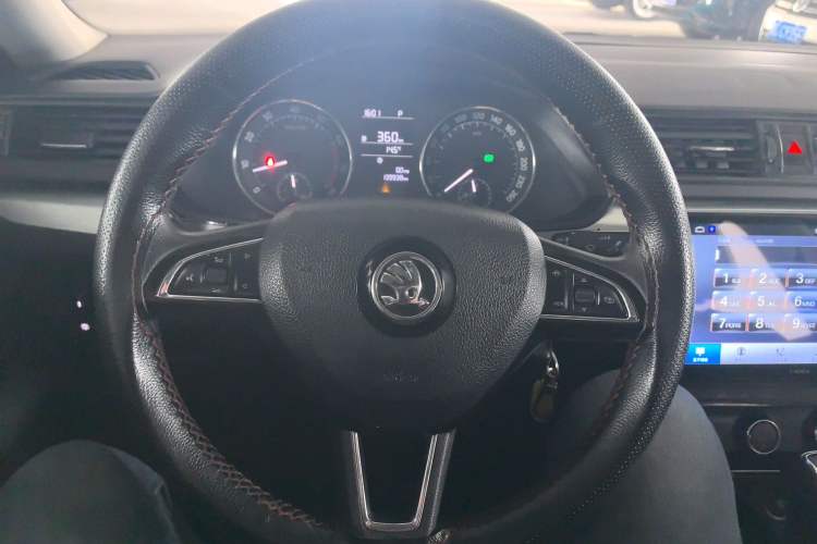 Used Skoda Superb 2016 TSI330 DSG Innovation Edition Steering Wheel