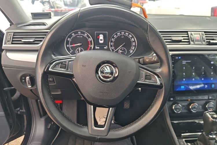 Used Skoda Superb 2016 TSI280 DSG Innovation Edition Steering Wheel