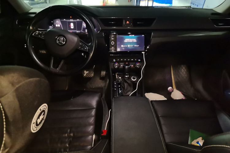 Used Skoda Superb 2016 TSI330 DSG Smart Drive Edition Center Console