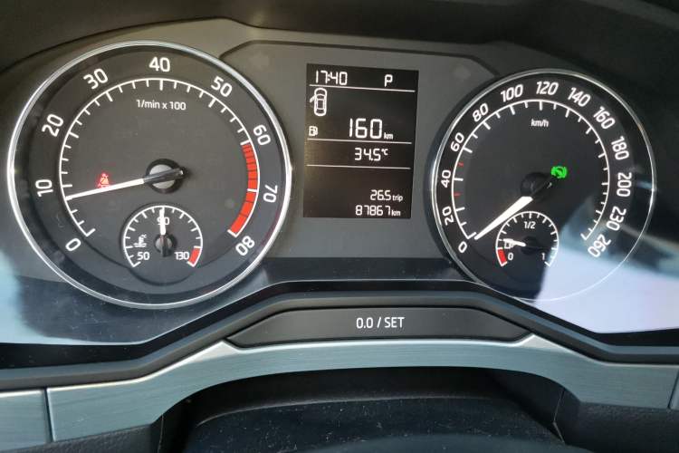 Used Skoda Superb 2016 TSI280 DSG Advanced Edition Odometer Close Up