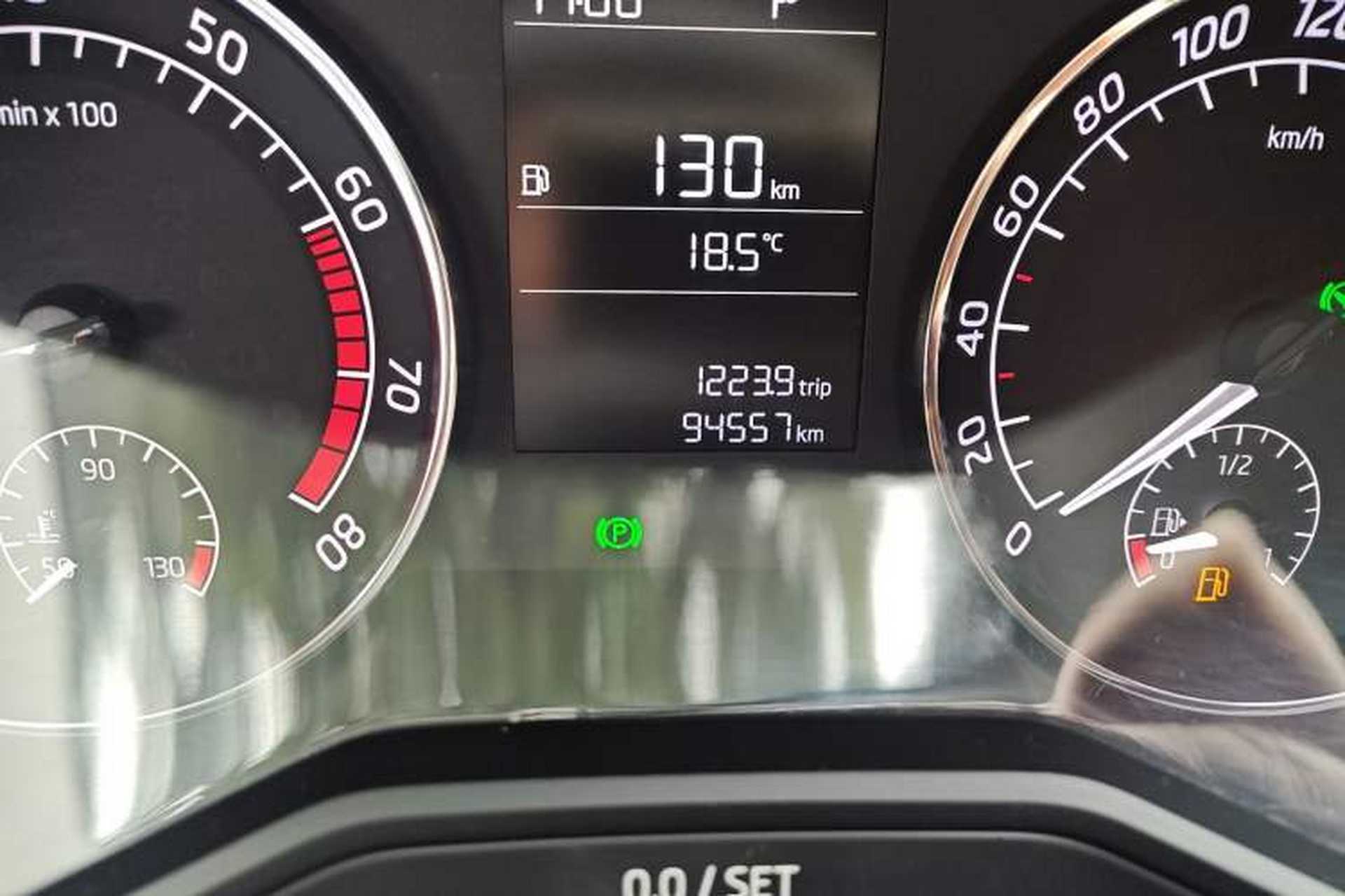 Used Skoda Superb 2016 TSI280 DSG Advanced Edition Odometer Close Up