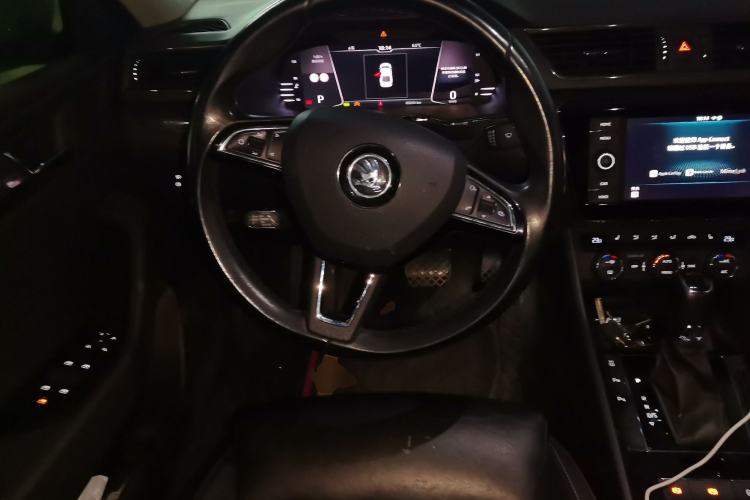 Used Skoda Superb 2016 TSI330 DSG Smart Drive Edition Steering Wheel
