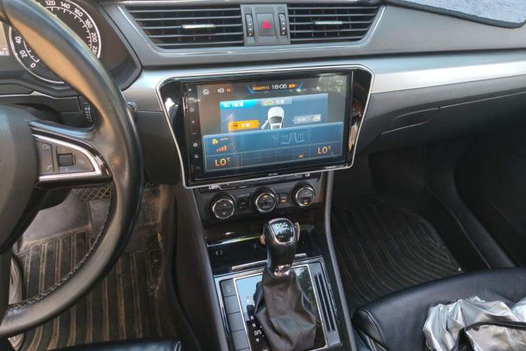 Used Skoda Superb 2016 TSI280 DSG Innovation Edition Audio And AC Panel