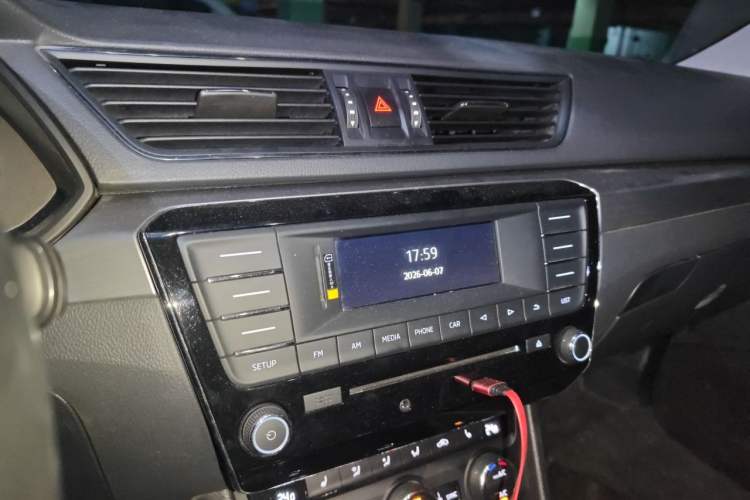 Used Skoda Superb 2016 TSI280 DSG Innovation Edition Audio And AC Panel