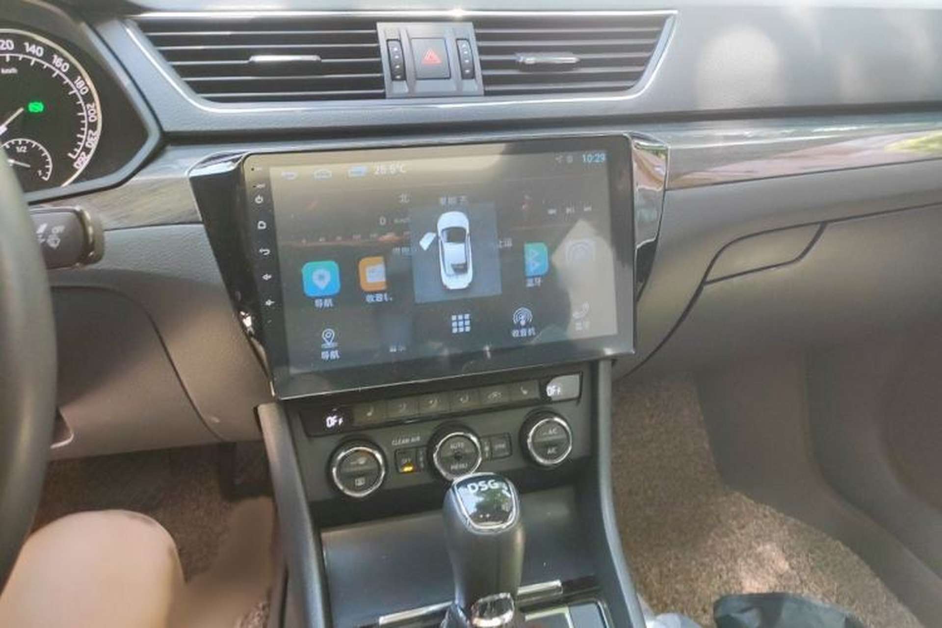 Used Skoda Superb 2016 TSI330 DSG Smart Drive Edition Audio And AC Panel