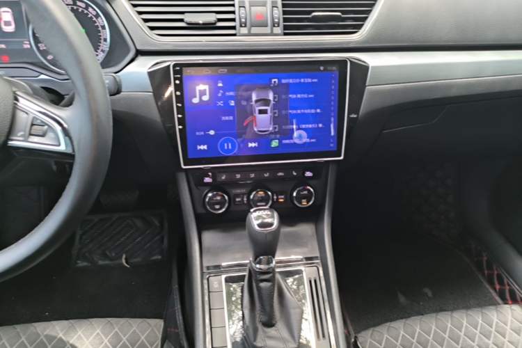 Used Skoda Superb 2016 TSI280 DSG Innovation Edition Audio And AC Panel