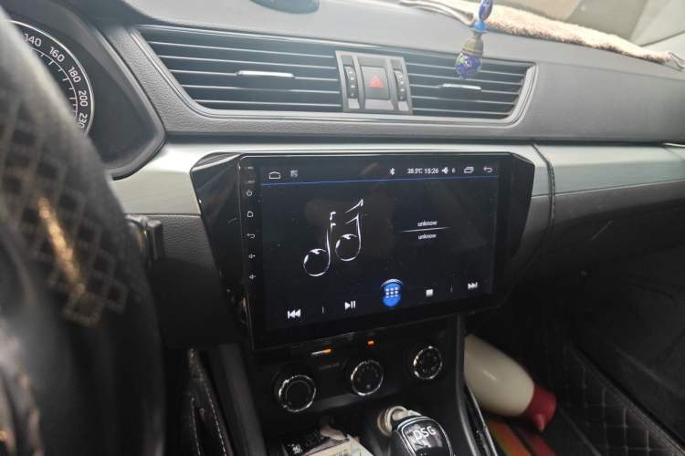 Used Skoda Superb 2016 TSI280 DSG Advanced Edition Audio And AC Panel