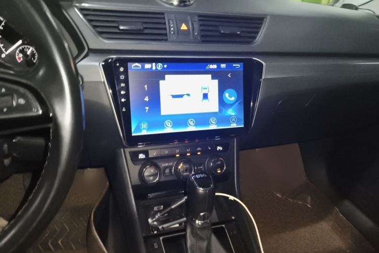Used Skoda Superb 2016 TSI330 DSG Innovation Edition Audio And AC Panel
