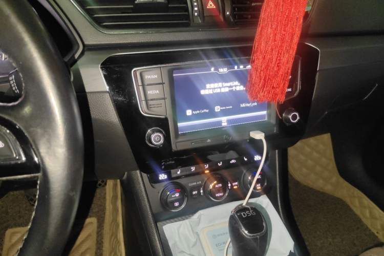 Used Skoda Superb 2016 TSI280 DSG Innovation Edition Audio And AC Panel