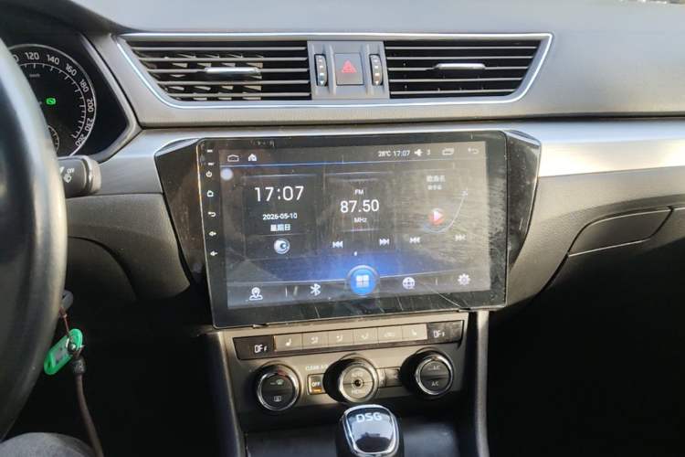 Used Skoda Superb 2016 TSI330 DSG Innovation Edition Audio And AC Panel
