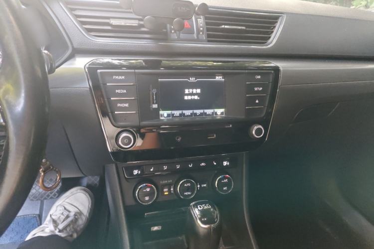 Used Skoda Superb 2016 TSI280 DSG Innovation Edition Audio And AC Panel