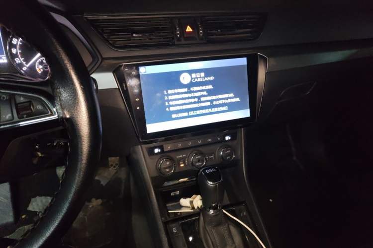Used Skoda Superb 2016 TSI330 DSG Innovation Edition Audio And AC Panel