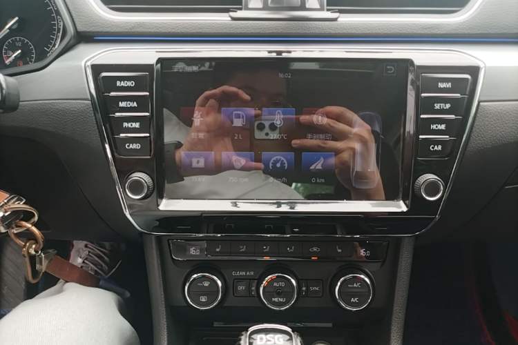 Used Skoda Superb 2016 TSI280 DSG Innovation Edition Audio And AC Panel