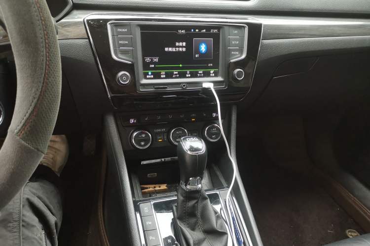 Used Skoda Superb 2016 TSI330 DSG Smart Drive Edition Audio And AC Panel