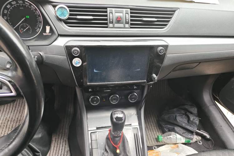 Used Skoda Superb 2016 TSI280 DSG Innovation Edition Audio And AC Panel