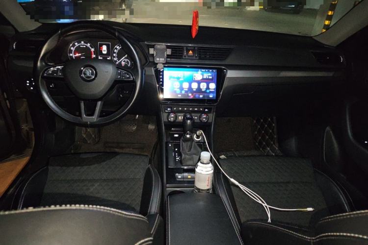 Used Skoda Superb 2016 TSI330 DSG Innovation Edition Center Console