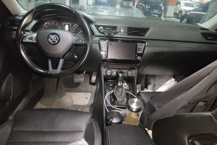 Used Skoda Superb 2016 TSI280 DSG Champion Edition Center Console