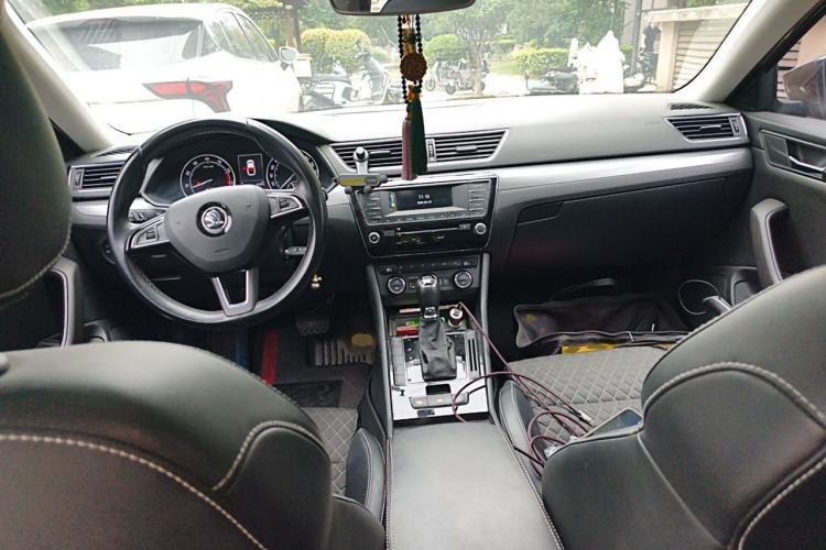 Used Skoda Superb 2016 TSI280 DSG Innovation Edition Center Console