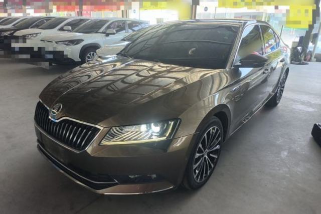 Skoda Superb 2016 TSI330 DSG Smart Drive Edition de segunda mano