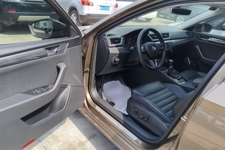 Used Skoda Superb 2016 TSI330 DSG Smart Drive Edition Driver Seat