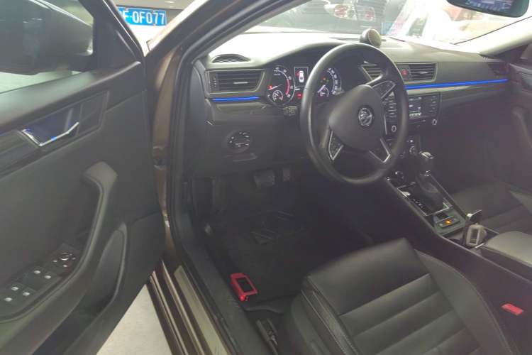 Used Skoda Superb 2016 TSI330 DSG Smart Drive Edition Driver Seat