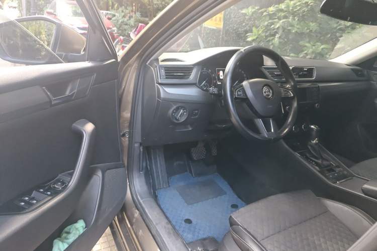 Used Skoda Superb 2016 TSI280 DSG Innovation Edition Driver Seat
