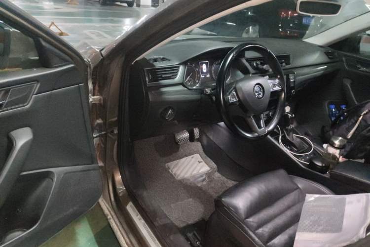 Used Skoda Superb 2016 TSI280 DSG Champion Edition Driver Seat