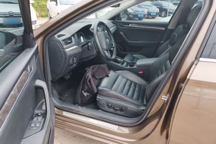 Used Skoda Superb 2016 TSI330 DSG Smart Drive Edition Driver Seat