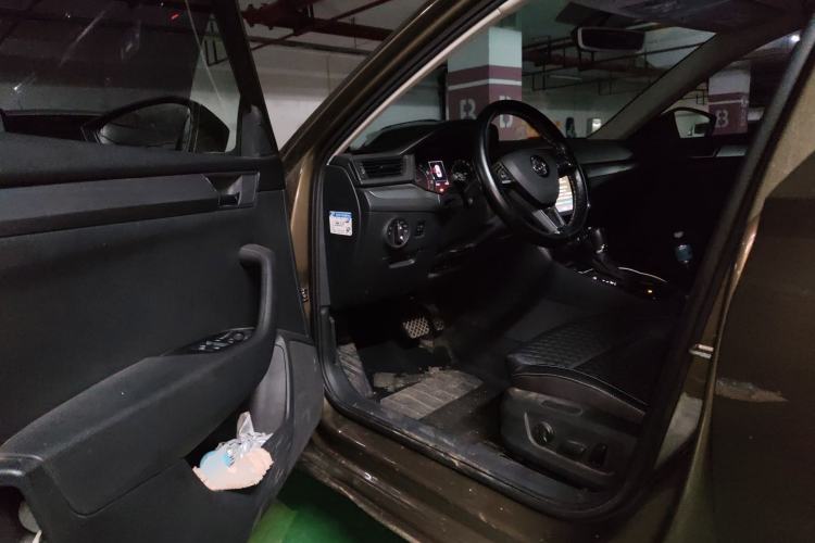 Used Skoda Superb 2016 TSI330 DSG Innovation Edition Driver Seat