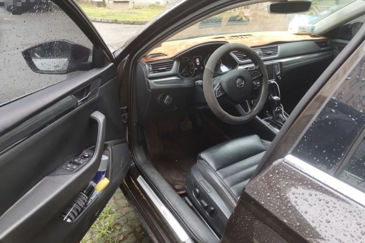 Used Skoda Superb 2016 TSI330 DSG Smart Drive Edition Driver Seat