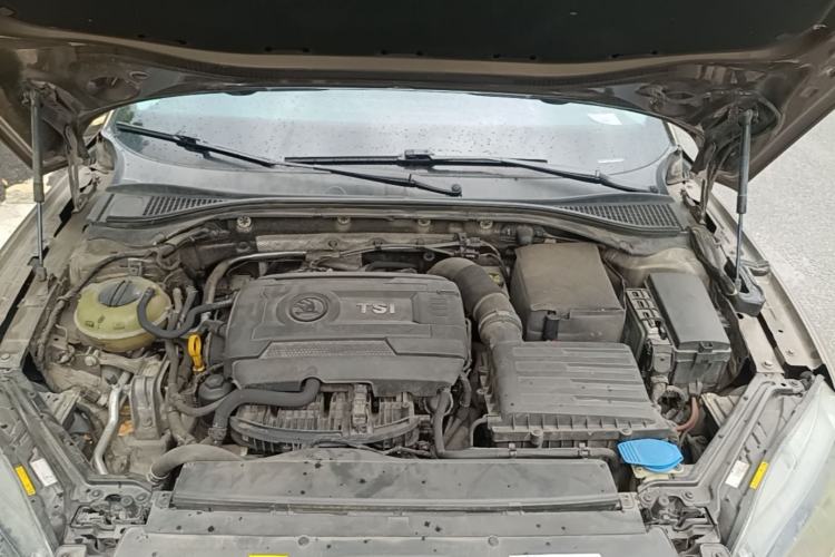 Used Skoda Superb 2016 TSI330 DSG Innovation Edition Engine Bay