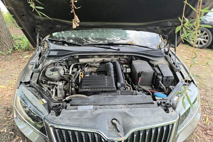 Used Skoda Superb 2016 TSI280 DSG Innovation Edition Engine Bay