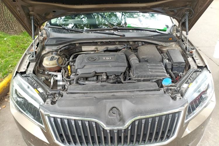 Used Skoda Superb 2016 TSI330 DSG Innovation Edition Engine Bay