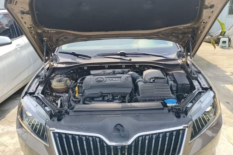 Used Skoda Superb 2016 TSI330 DSG Smart Drive Edition Engine Bay