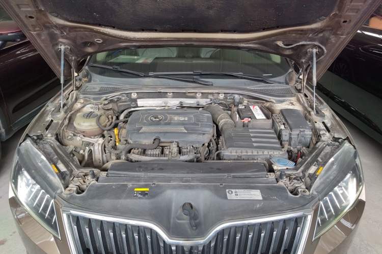 Used Skoda Superb 2016 TSI330 DSG Smart Drive Edition Engine Bay
