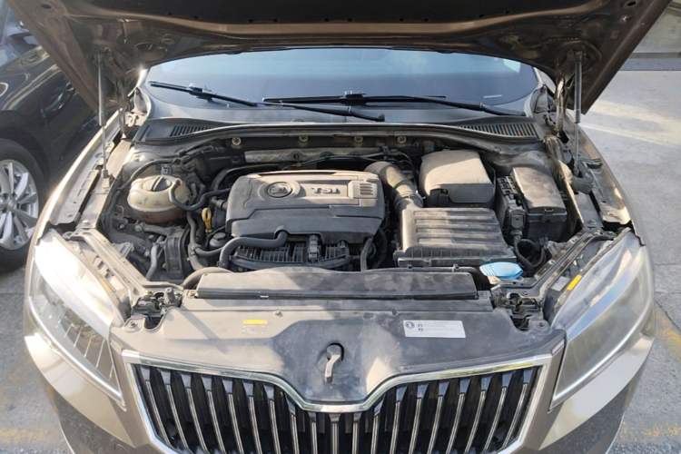 Used Skoda Superb 2016 TSI330 DSG Innovation Edition Engine Bay