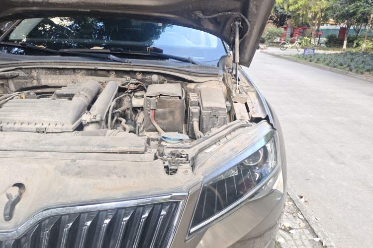 Used Skoda Superb 2016 TSI280 DSG Innovation Edition Engine Bay Left