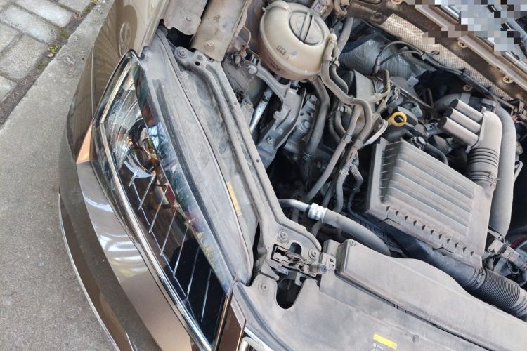 Used Skoda Superb 2016 TSI280 DSG Innovation Edition Engine Bay Right