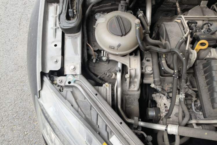 Used Skoda Superb 2016 TSI280 DSG Innovation Edition Engine Bay Right