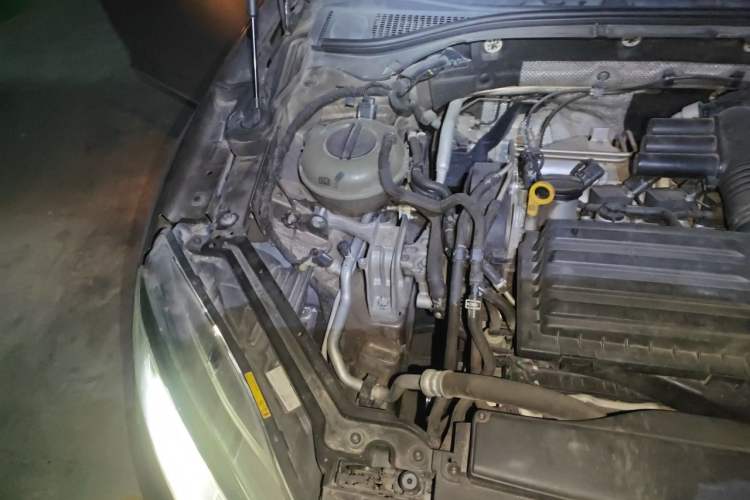 Used Skoda Superb 2016 TSI280 DSG Innovation Edition Engine Bay Right