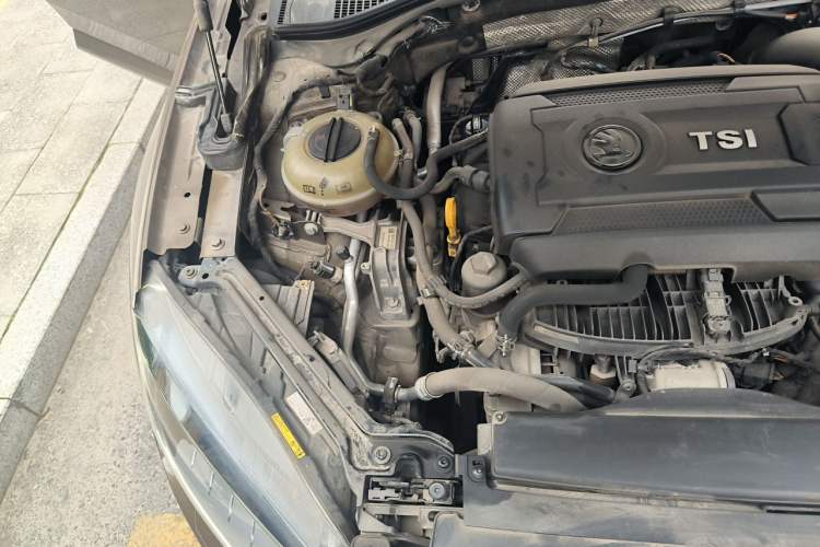 Used Skoda Superb 2016 TSI330 DSG Smart Drive Edition Engine Bay Right