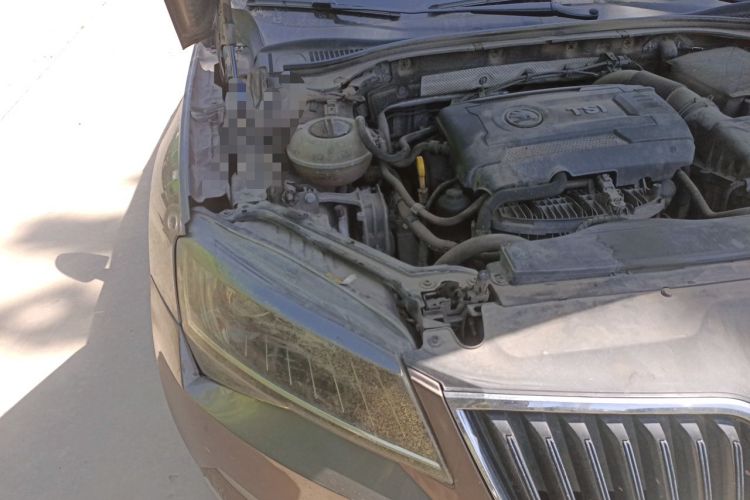 Used Skoda Superb 2016 TSI330 DSG Innovation Edition Engine Bay Right