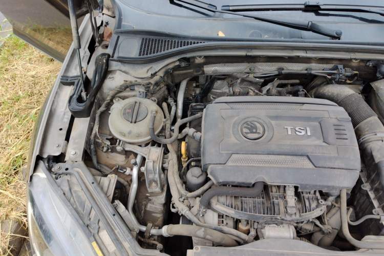 Used Skoda Superb 2016 TSI330 DSG Smart Drive Edition Engine Bay Right