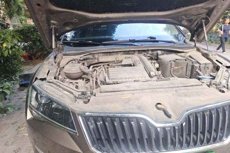 Used Skoda Superb 2016 TSI280 DSG Innovation Edition Engine Bay Right