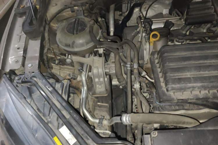 Used Skoda Superb 2016 TSI280 DSG Innovation Edition Engine Bay Right