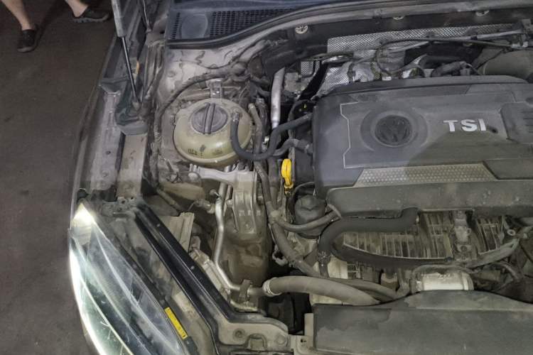 Used Skoda Superb 2016 TSI330 DSG Smart Drive Edition Engine Bay Right